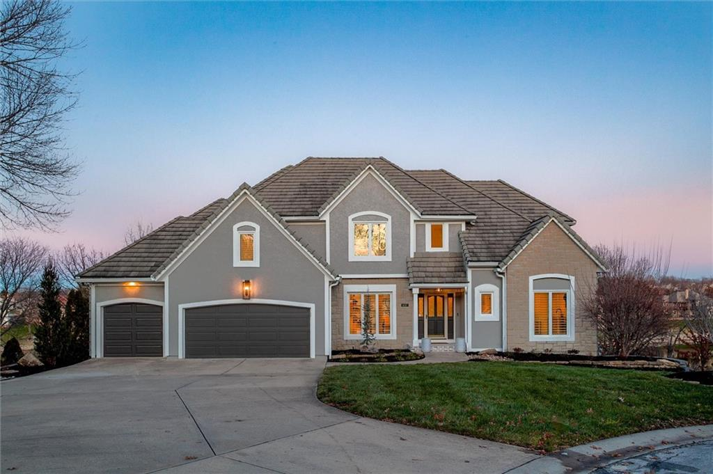 Example home in Lakewood in Lee's Summit