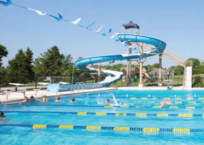Pool at Lakewood in Lee's Summit, MO